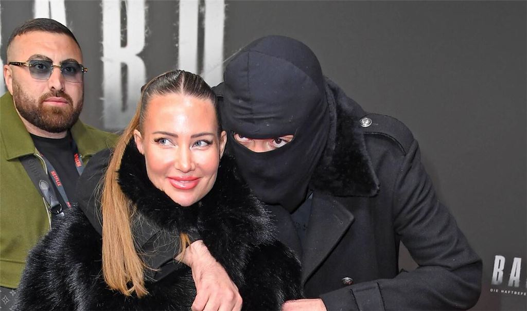 Die Anhans (vorne) bei einer Filmpremiere der Haftbefehl-Doku. Nina Anhan ertappte die Einbrecher auf frischer Tat, diese entkamen dennoch.