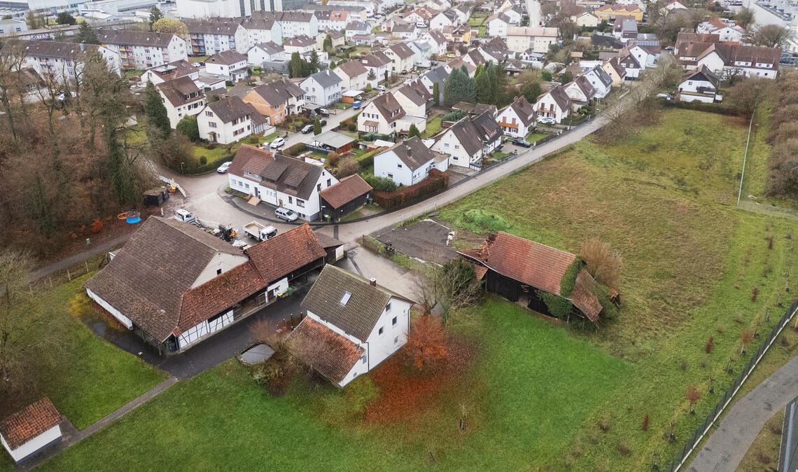 Die Anzeichen mehren sich, dass am Wallfahrtsweg keine Flüchtlingsunterkunft entsteht. Doch kostet das die Stadt Mühlacker am Ende bares Geld? Foto: Archiv