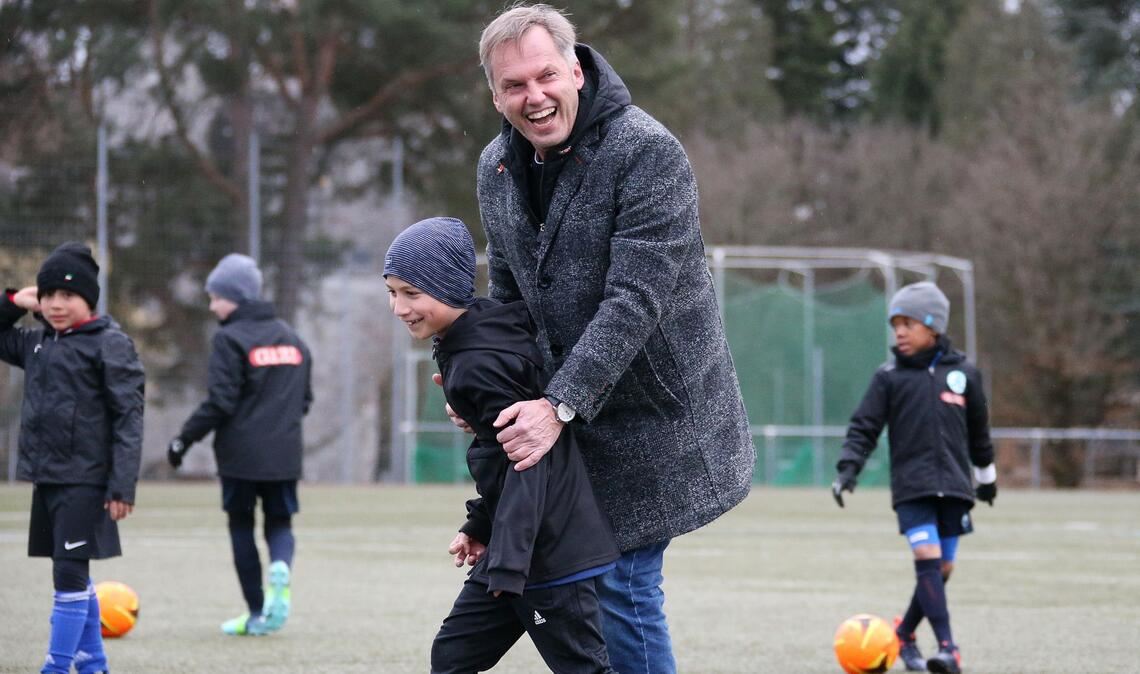 Die Arbeit mit Kinder und Jugendlichen macht Norbert Stippel Spaß – am 30. Juni beendet er auf eigenen Wunsch seine Arbeit im Nachwuchsleistungszentrum der Kickers.