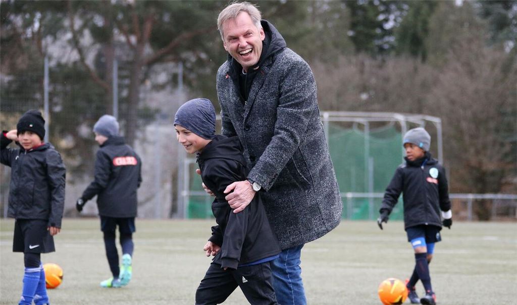 Die Arbeit mit Kinder und Jugendlichen macht Norbert Stippel Spaß – am 30. Juni beendet er auf eigenen Wunsch seine Arbeit im Nachwuchsleistungszentrum der Kickers.