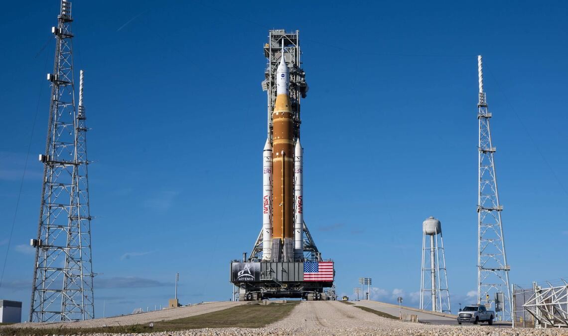 Die Artemis Trägerrakete im Kennedy Space Center