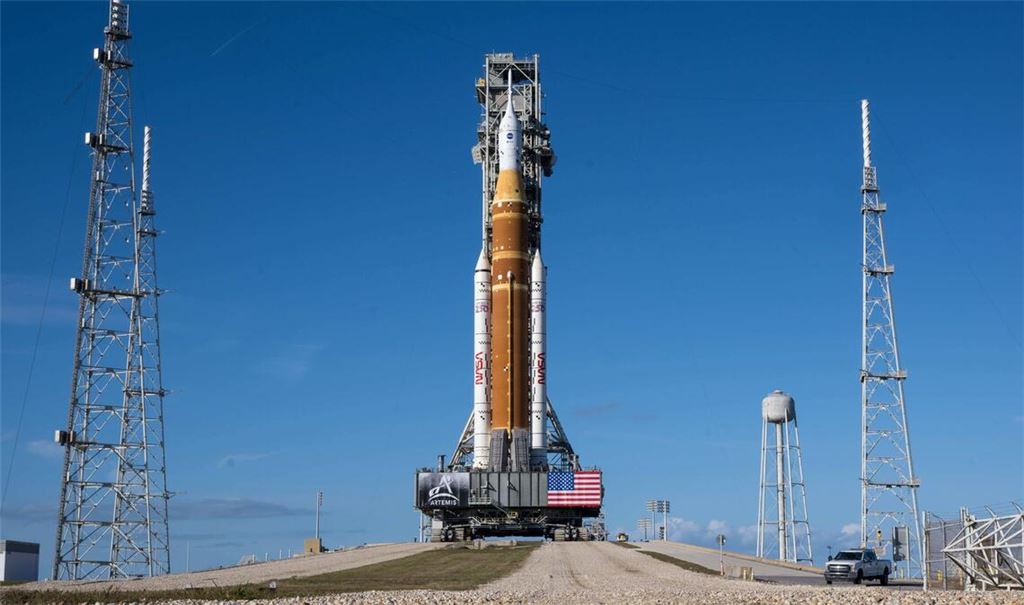 Die Artemis Trägerrakete im Kennedy Space Center