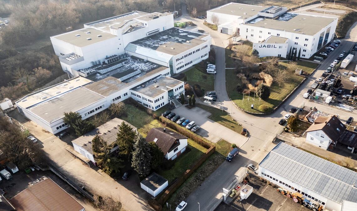 Die Aufgabe des Firmenstandorts des Unternehmens Jabil Healthcare in Knittlingen reißt ein Loch in die Gewerbesteuer- und Finanzplanungen der Fauststadt. Foto: Fotomoment