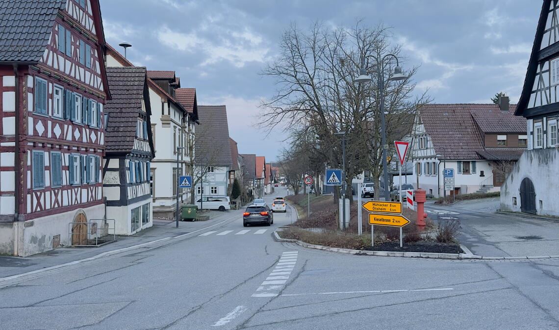 Die Aufstellung des Bebauungsplans „Hauptstraße“, die der Gemeinderat vorantreibt, soll die historisch gewachsene Struktur im Ortsteil Dürrn erhalten.Foto: Helbig