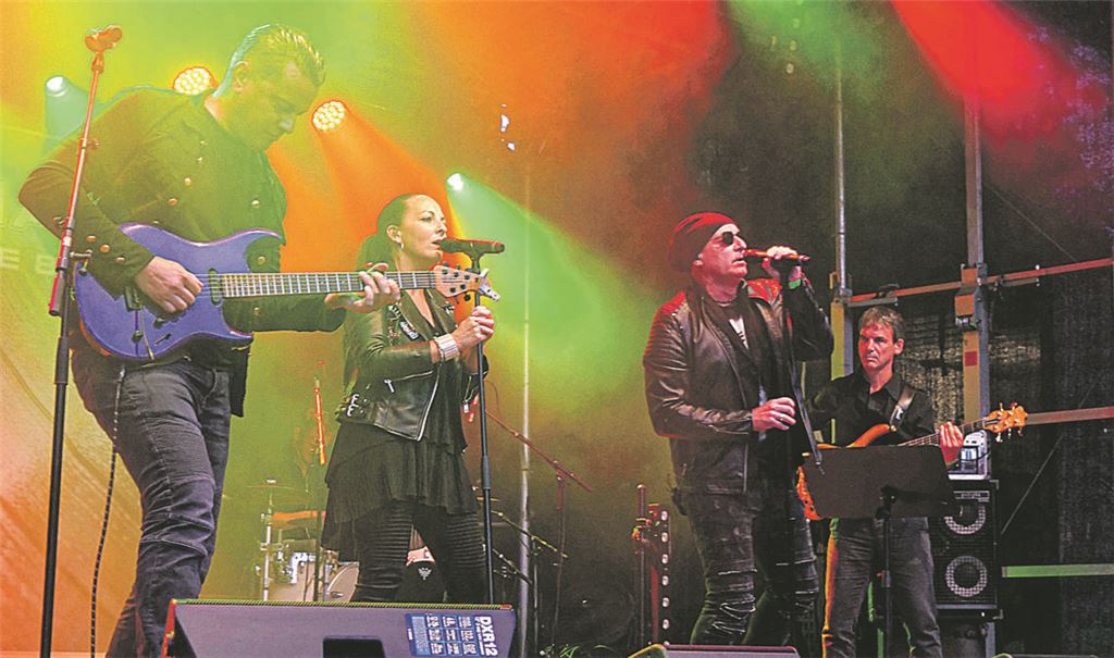 Die Band „Human“, hier bei einem Auftritt im Rahmen der „SommerevENZ“, hat viele Fans in der Region und feiert nun ihr Zehnjähriges mit zwei Konzerten. Archivfoto: Friedrich