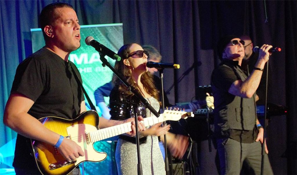 Die Band „Human“ um Sänger Oli Gössele spielt beim Mühlacker Frühling am Samstagabend auf dem Kelterplatz. Foto: Archiv