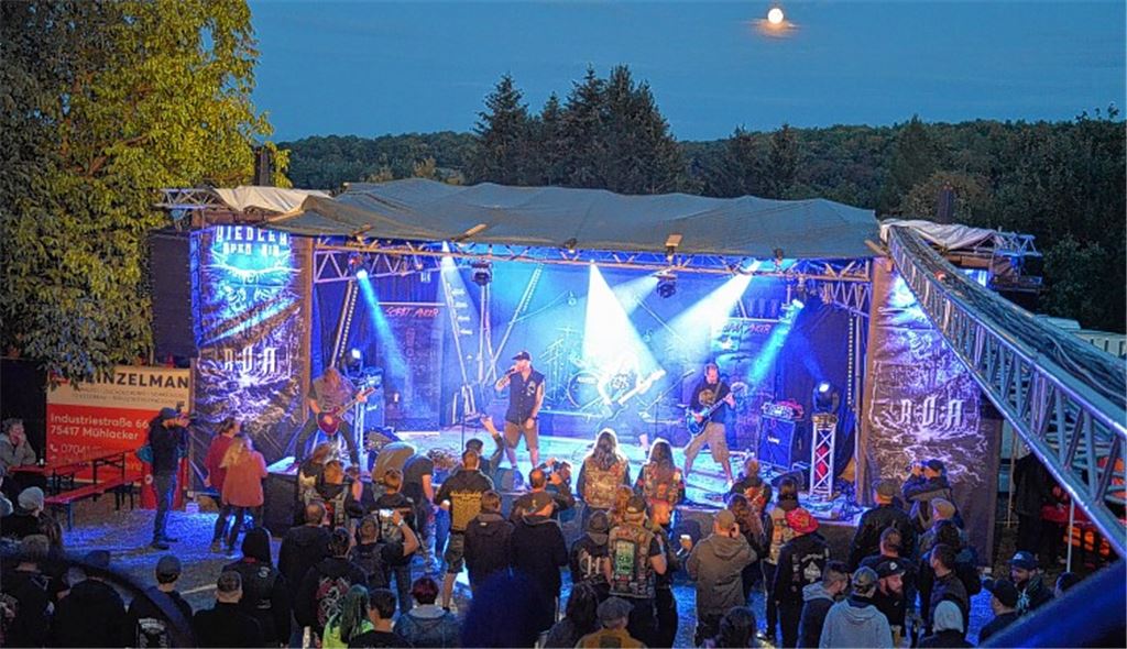 Festival elektrisiert die Metal-Fans