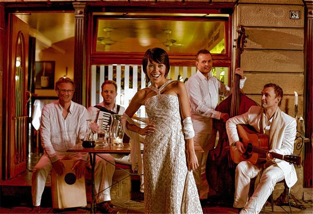 Die Band „Südlich von Stuttgart“ will im Mühlehof für Stimmung sorgen. 