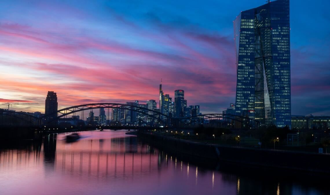 Die Bankenaufsicht der EZB verhängt eine Millionenstrafe gegen J.P. Morgan. (Archivbild)