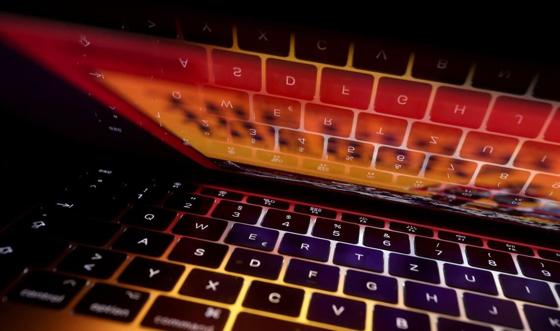 Die Beschuldigten sollen Abos über Schein-Webseiten abgeschlossen haben. (Symbolbild)