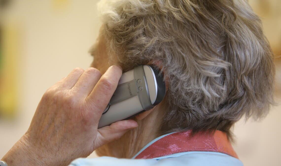 Die Betrugsmaschen übers Telefon gelten als besonders perfide. Symbolfoto: Archiv