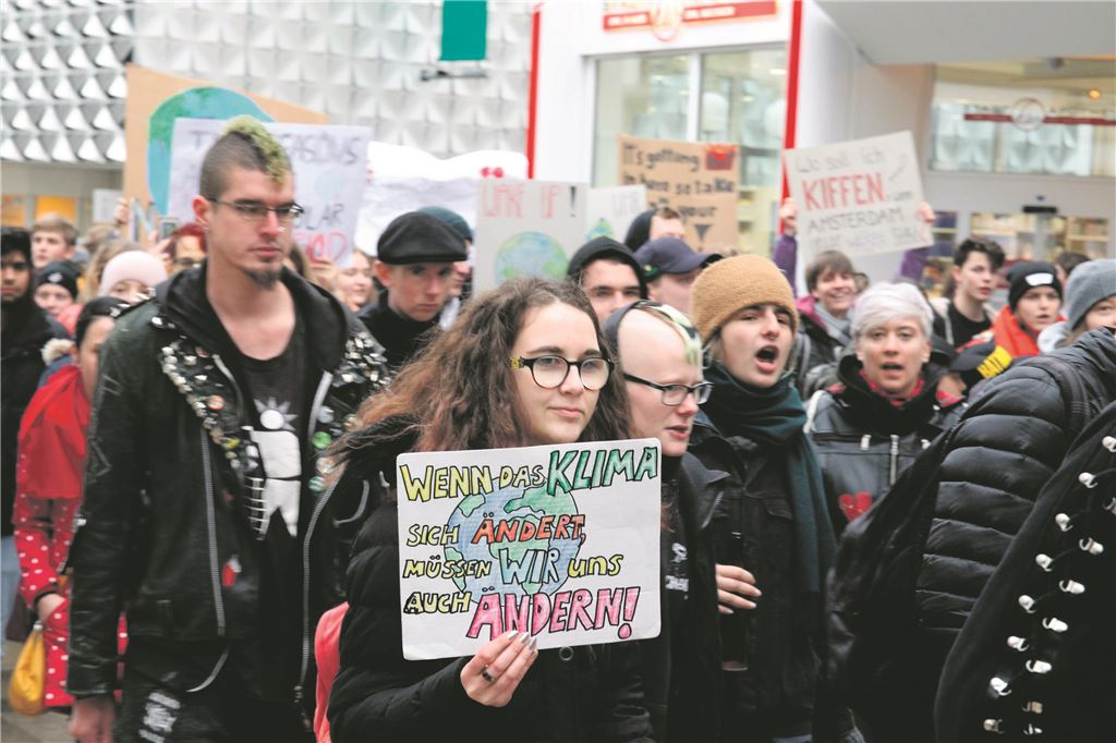 911_0008_95182_p_Fridays_for_Future_Pforzheim