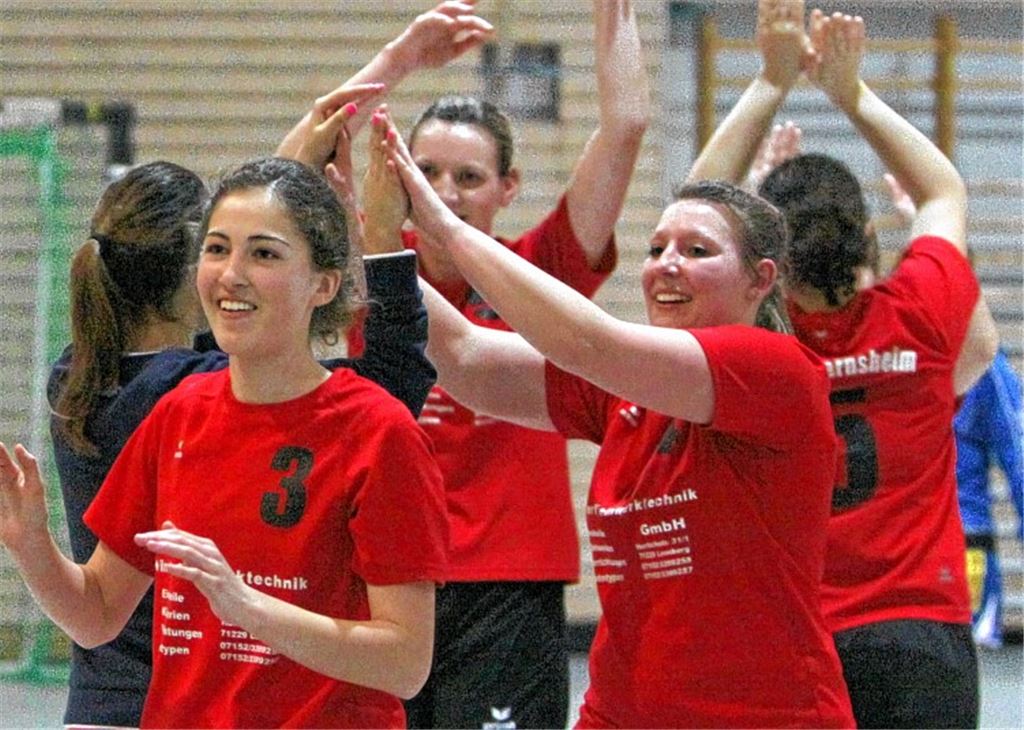 Die Bezirksliga-Saison läuft für die Wiernsheimer Damen recht passabel. Das Team hält sich im Mittelfeld der Tabelle. Foto: Eigner