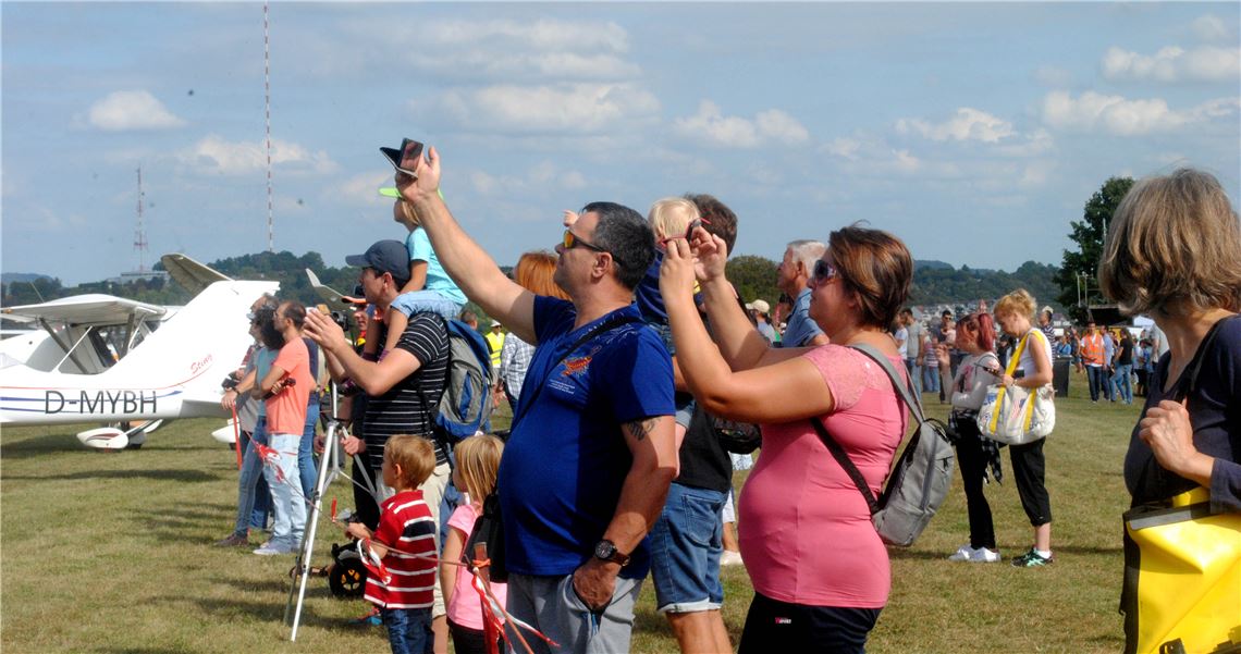 Blicke kleben am Himmel 02