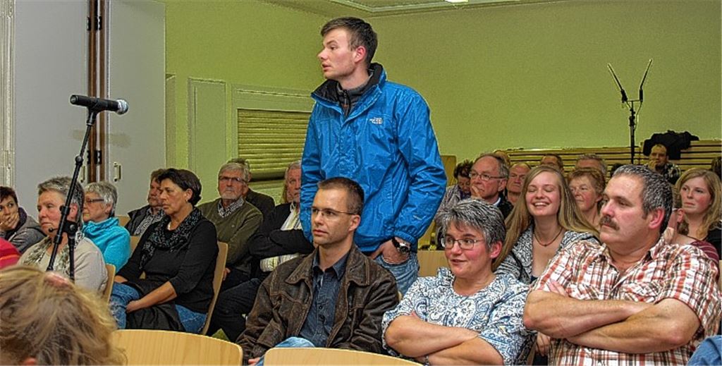 Die Bürger in Kleinvillars haben zahlreiche Fragen an die Bewerber.