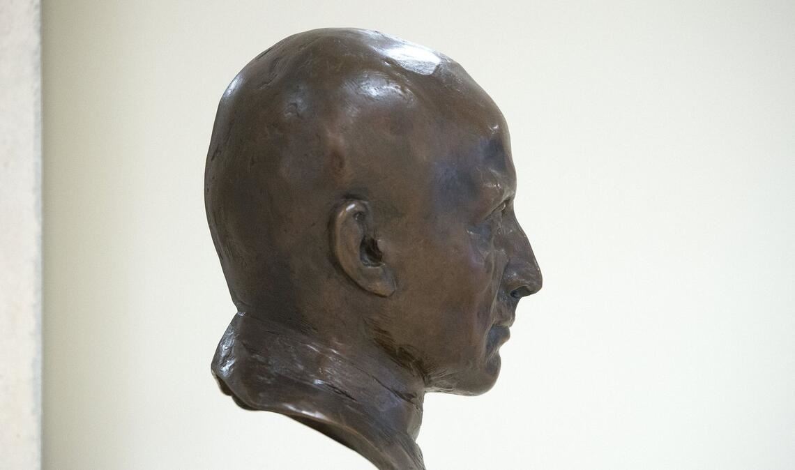 Die Büste des von den Nazis ermordeten württembergischen Staatspräsidenten Eugen Bolz im Landtag