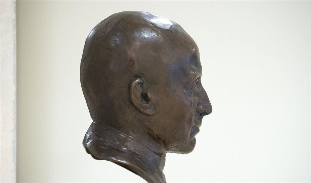 Die Büste des von den Nazis ermordeten württembergischen Staatspräsidenten Eugen Bolz im Landtag