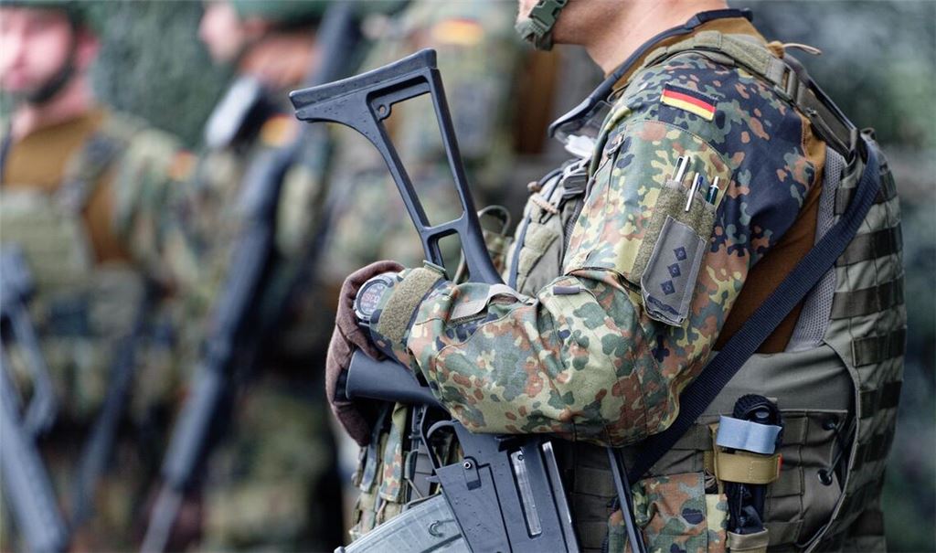 Die Bundeswehr hat dieses Jahr 90 Soldaten wegen rechtsextremistischer Vorfälle entlassen. (Archivbild)