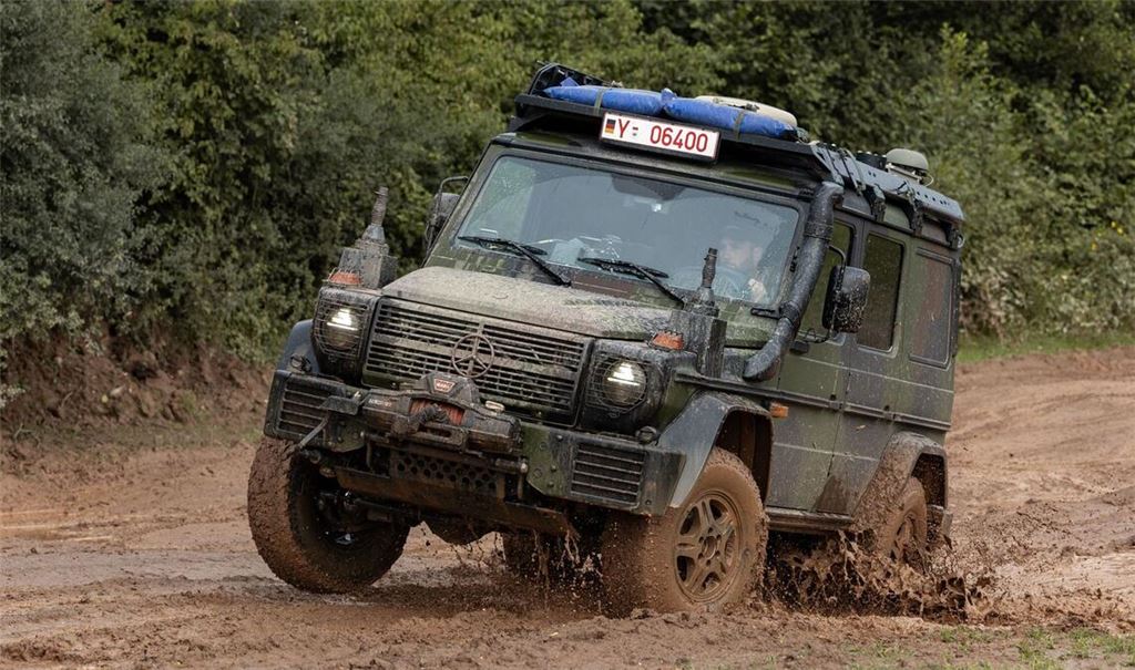 Die Bundeswehr ist mit modifizierten Modellen der G-Klasse von Mercedes-Benz unterwegs.