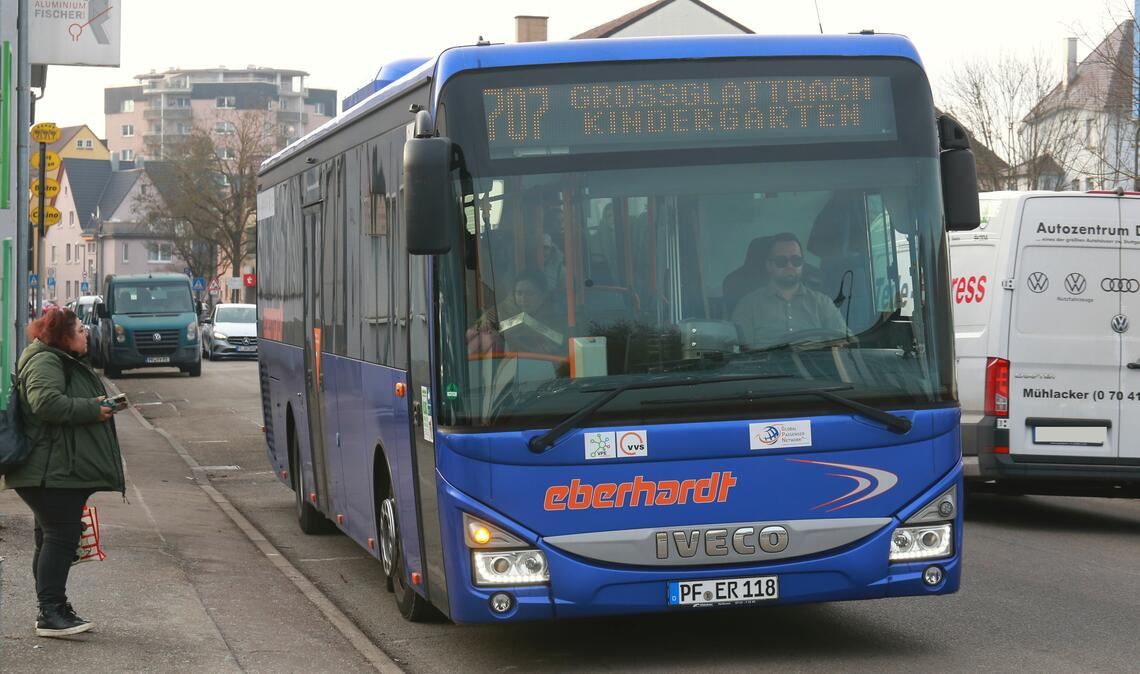 Die Buslinie 707 verbindet unter anderem Mühlhausen und Großglattbach.Foto: Schüller