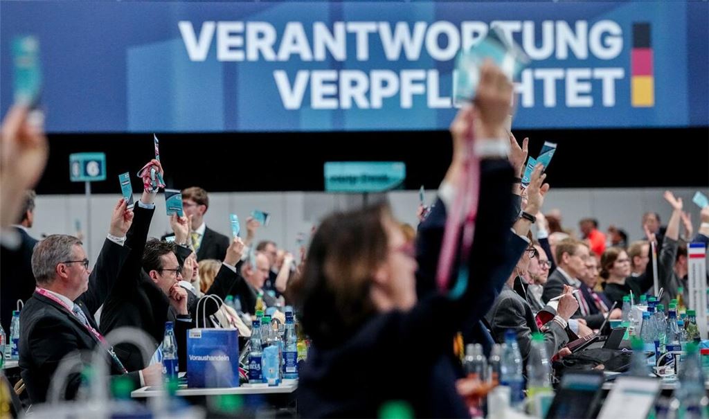 Die CDU votiert für eine Altersgrenze ab 14 Jahren für soziale Medien.