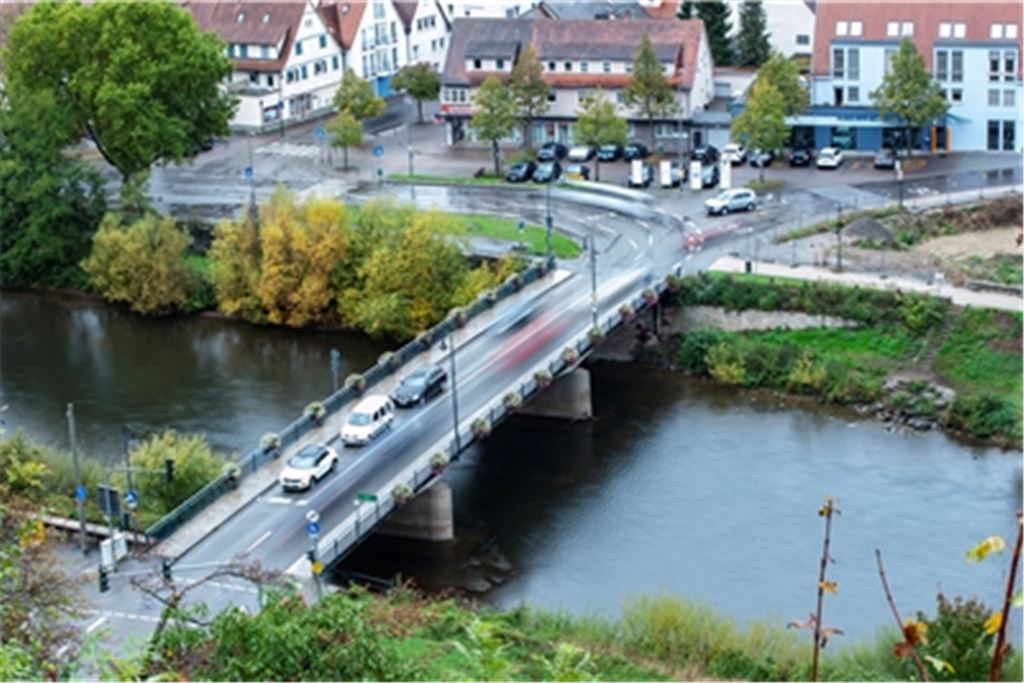 Die CDU wendet sich wegen des Neubaus der Herrenwaagbrücke in Dürrmenz an das Regierungspräsidium. Archivfoto: Fotomoment 