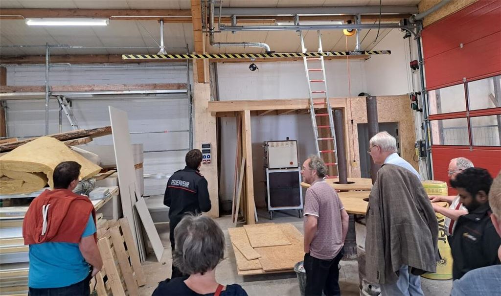 Die CDU zu Gast auf der Baustelle des Feuerwehrgerätehauses im Letten. Foto: privat