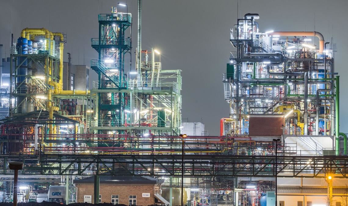 Die Chemie-Industrie verbraucht besonders viel Energie. (Archivbild)
