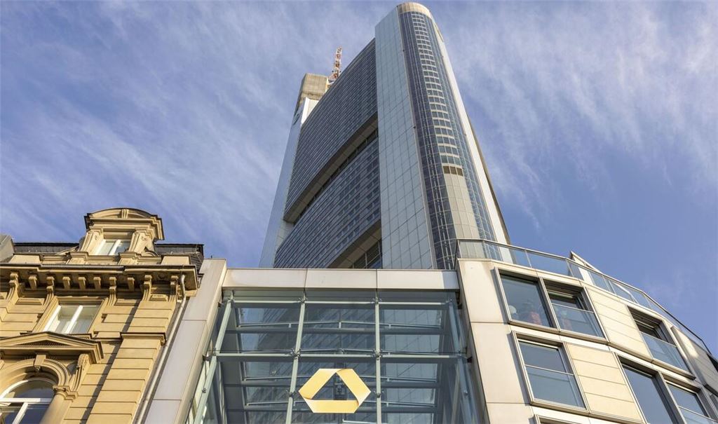 Die Commerzbank hat kürzlich einen Rekordgewinn für die ersten neun Monate verkündet.