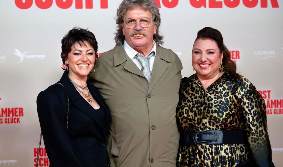 Die Crew: Die Schauspieler Tahnee Schaffarczyk (l-r), Hape Kerkeling (Horst Schlämmer) und Meltem Kaptan bei der Weltpremiere. (Archivbild)
