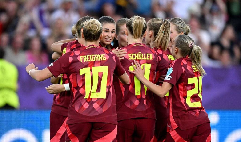Die DFB-Frauen wollen bei der EM den Titel holen.
