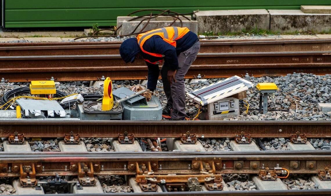 Die Deutsche Bahn schiebt einen milliardenschweren Investitionsrückstau vor sich her. (Archivbild)