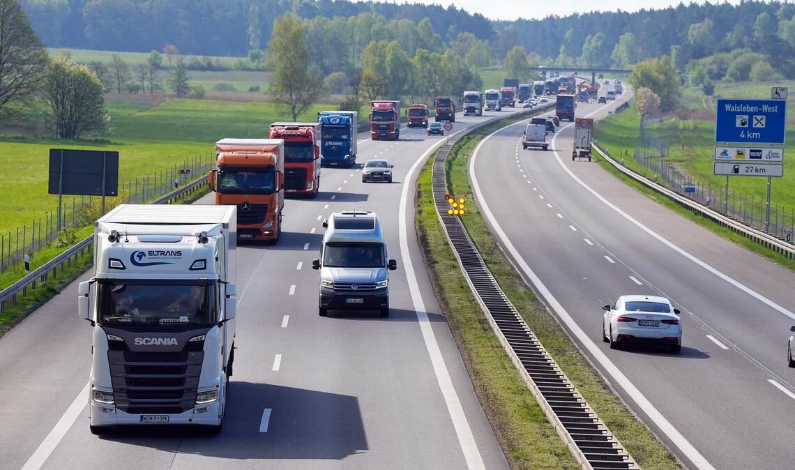 Die Dieselpreise steigen – und Speditionen schlagen Alarm. (Archivbild)