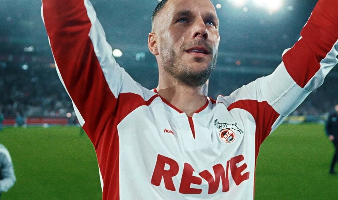 Die Doku "Poldi" über Fußballer Lukas Podolski ist seit 4. Juni auf Netflix streambar.