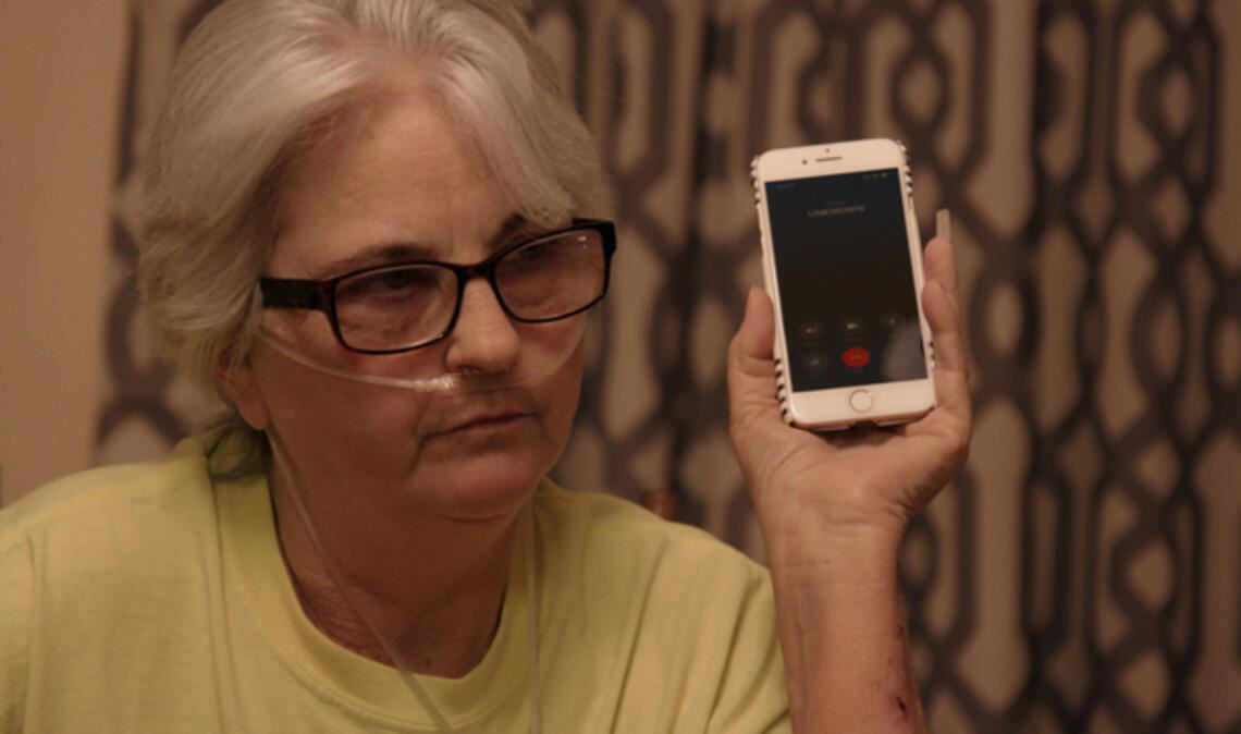 Die Doku arbeitet unter anderem mit heimlich aufgenommenem Material.