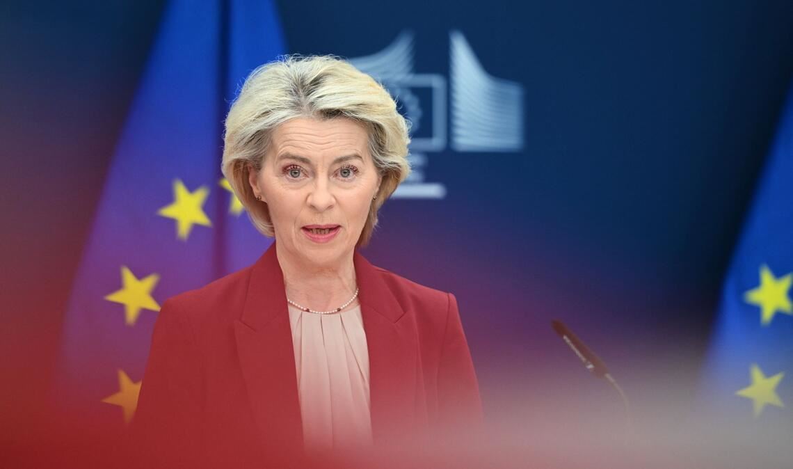 Die EU-Kommission präsentierte ein Konzept, um festgesetztes russisches Vermögen für die Ukraine zu nutzen.