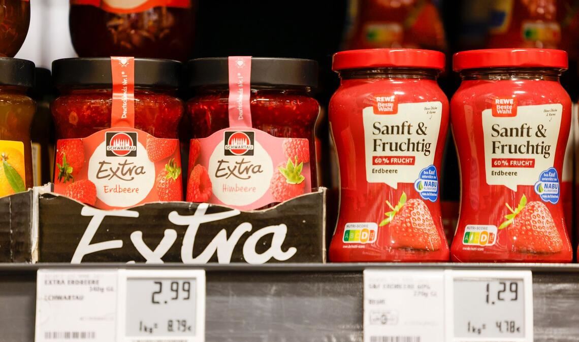 Die Eigenmarken der Händler sind vielfach deutlich billiger als die klassischen Markenprodukte.