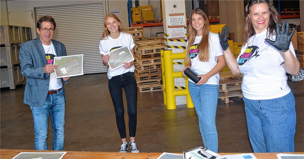 Die Elser Gruppe engagiert sich im Kampf gegen die Vermüllung der Natur: Geschäftsführer Hans-Ulrich Wetzel (v.li.), die Auszubildenden Celine Strasdat und Laura Bertet sowie Verlagsleiterin Joy Neugebauer freuen sich über die große Resonanz. Fotos: Stahlfeld