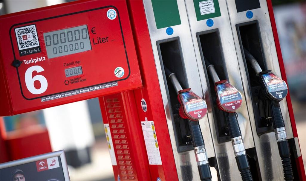 Die Energiesteuer soll bei Diesel und Benzin um jeweils rund 17 Cent pro Liter gesenkt werden.