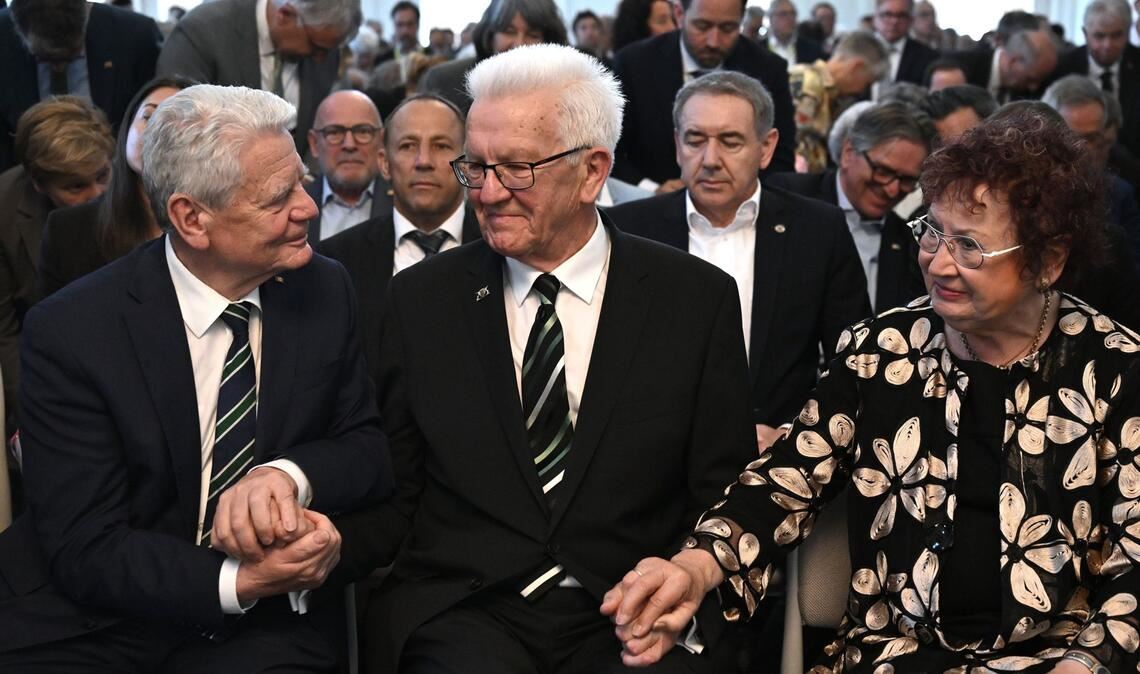 Die Feierlichkeiten fanden im Neuen Schloss statt.