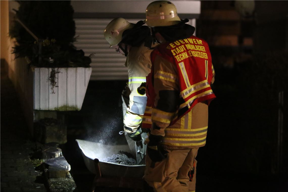 Kamin in Enzberg brennt lh Kaminbrand Enzberg Friedhofstraße (2)