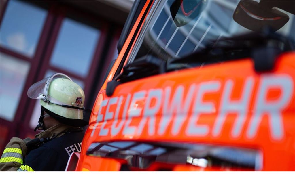 Die Feuerwehr ist im Einsatz (Symbolbild).