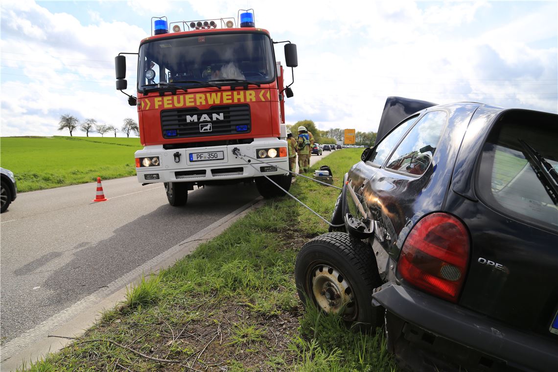 Schwerer Unfall auf der B 10 Unfall 3