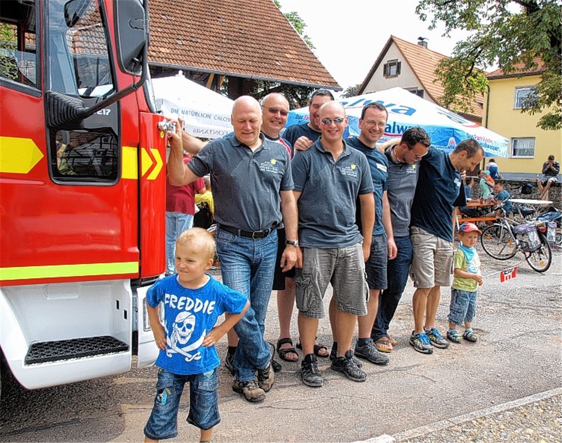 Die Feuerwehren aus Steinweiler und Lienzingen pflegen seit Jahren eine Freundschaft. Foto: Appich