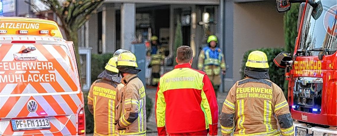 Gasalarm: Feuerwehr rückt aus