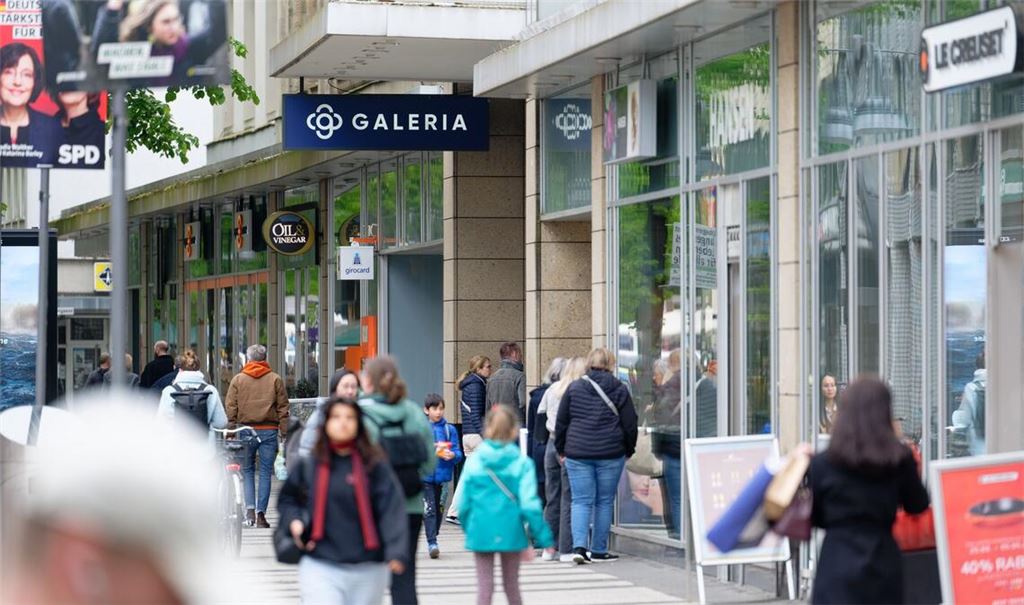 Die Filiale an der Breiten Straße in Köln steht ebenfalls auf der Liste. (Archivbild)