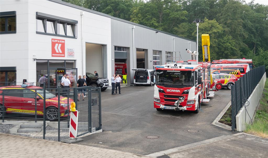 Die Firma Klipp & Korn stellt ihren Neubau in Maulbronn vor. Foto: Fotomoment