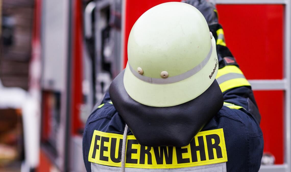 Die Flammen hatten bereits begonnen, sich einen Weg durch die Fassade zu suchen (Symbolbild).