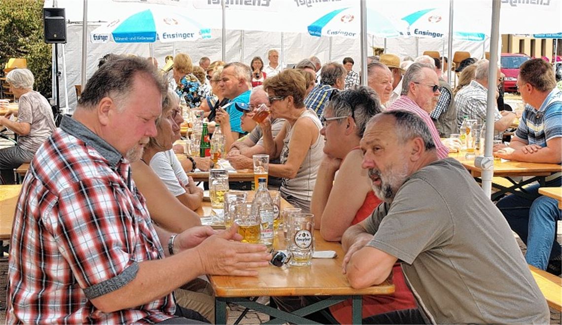 Die Flecka-Hocketse in Enzberg ist ein beliebter Frühschoppentreff. 