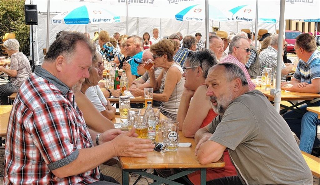 Die Flecka-Hocketse in Enzberg ist ein beliebter Frühschoppentreff. 